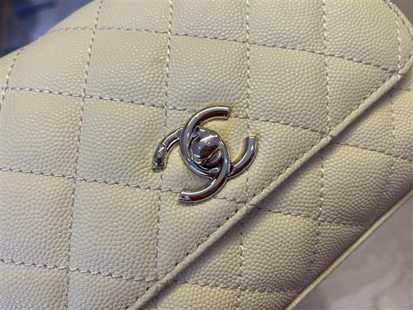 2026127214130949 700